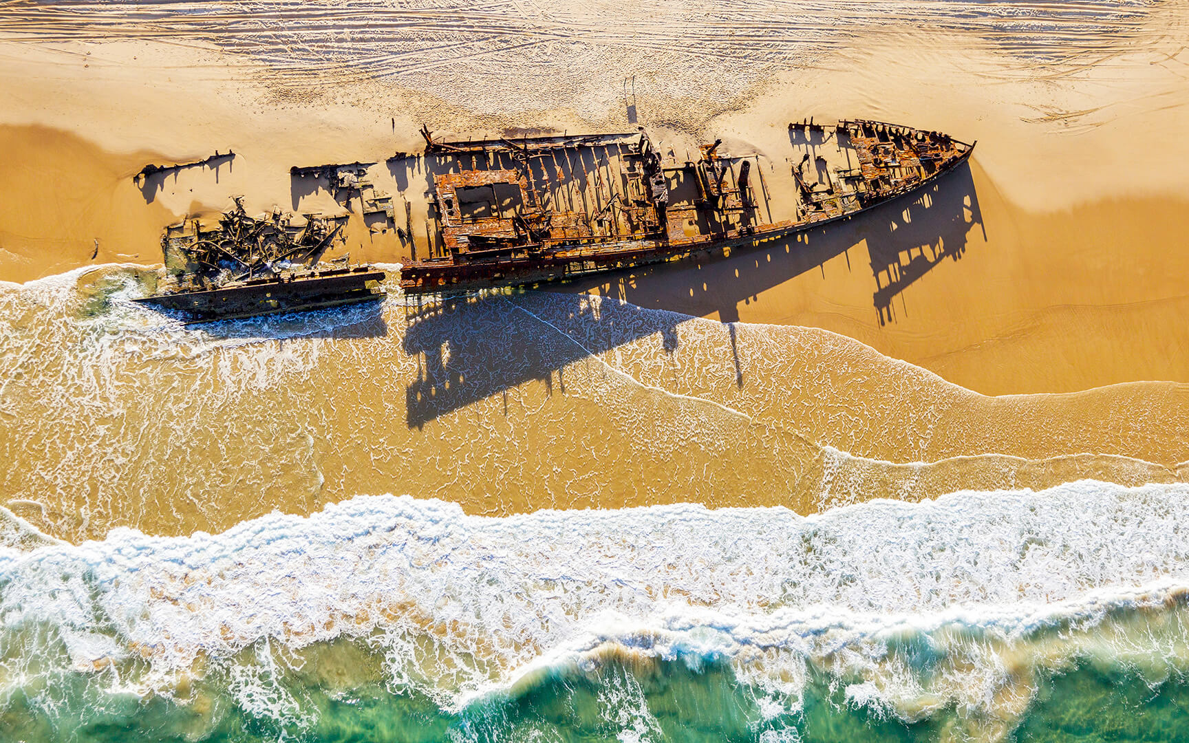 Honour For Digital Wreck And Waves By Ann Smallegange