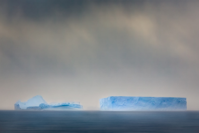 Merit For Print Icebergs In The Mist By Geoffrey Hui