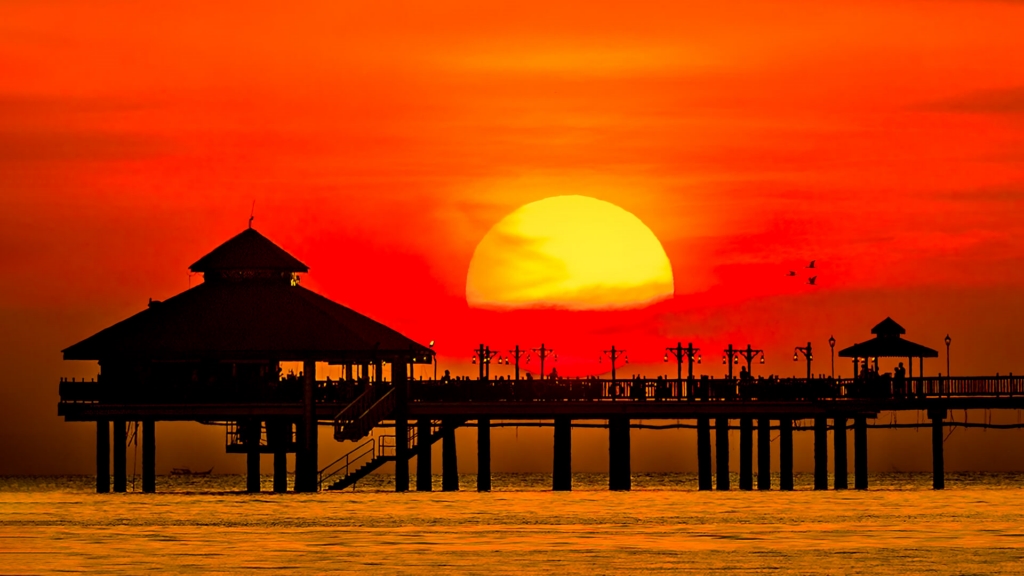 Honour For Digital Sunset Over Langkawi Jetty By Geoffrey Hui